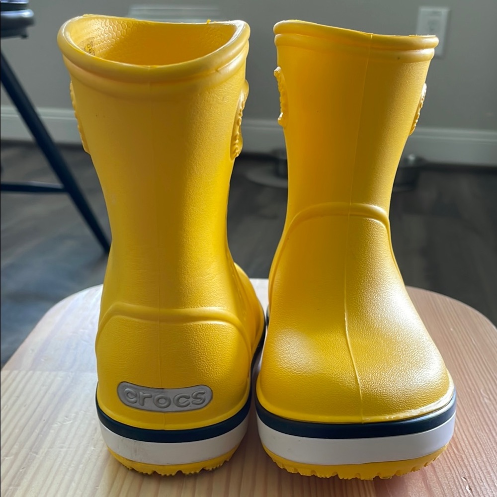 VGUC Crocs Infant Toddler Size 6 Yellow Rain Boots